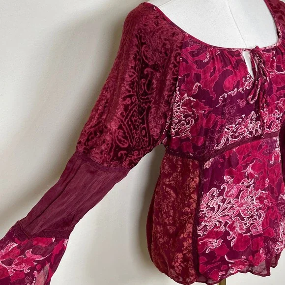 Vintage Faded Glory Peasant Top Women XL Red Floral Velvet Burnout Bell Sleeve - Picture 4 of 10